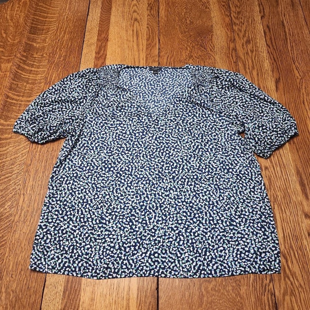 Ann Taylor Factory Navy Blue Green Abstract Dot Smocked V-Neck Blouse Large 771